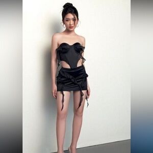 Elegant Black Strapless Set (Top + Skirt)